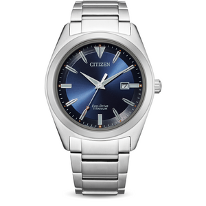 Citizen Herren Analog Eco-Drive Uhr mit Super Titanium Armband AW1640-83L